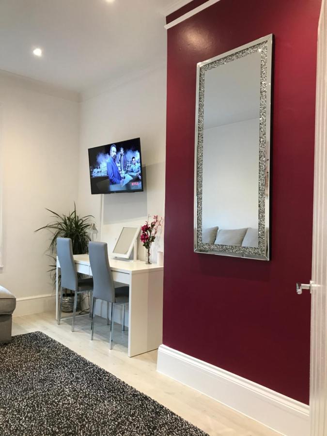 The Dragon Pad Boutique Apartment Royal Tunbridge Wells Eksteriør billede